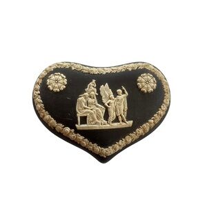 Wedgwood Jasperware Black Lidded Heart trinket box England  (SR12102)